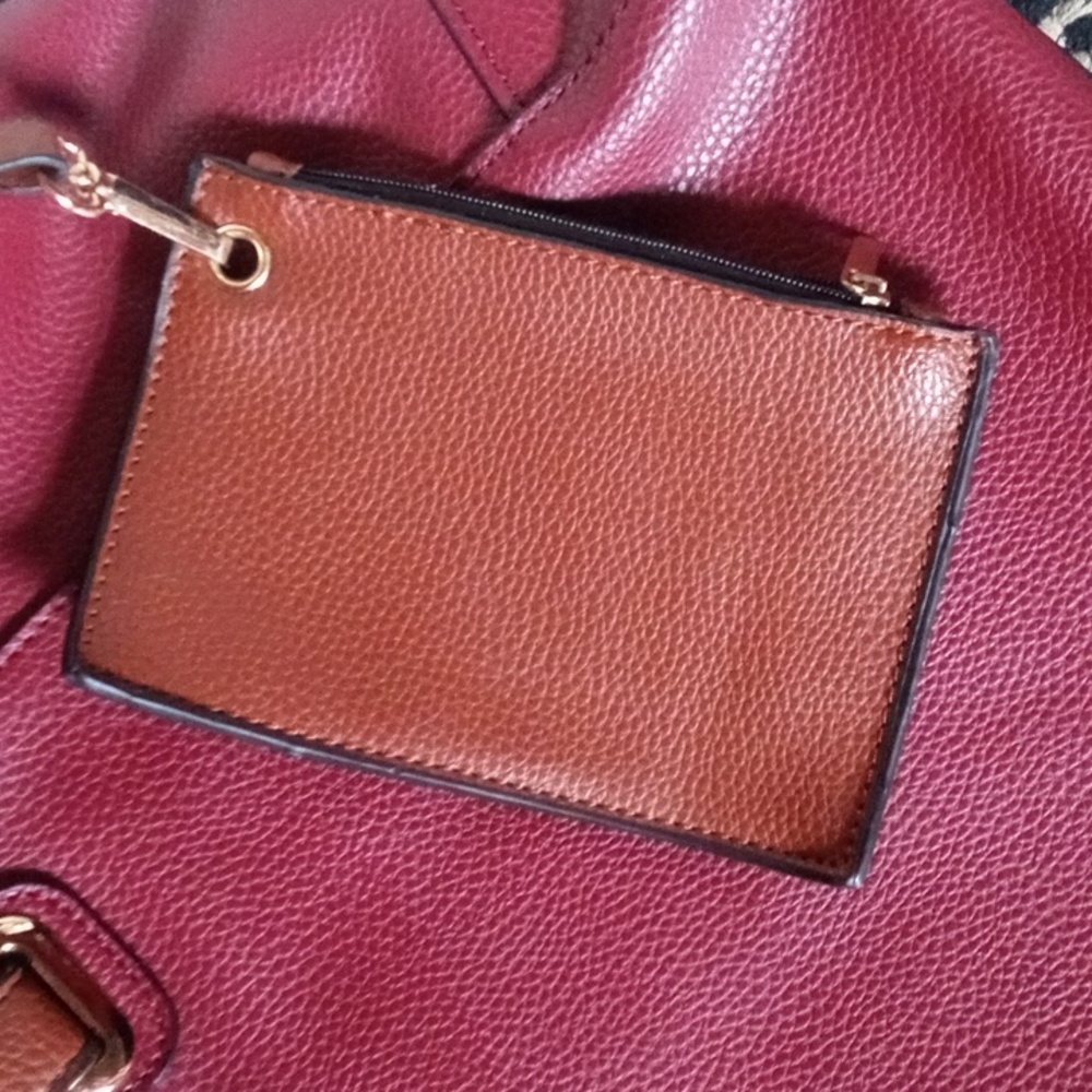 Bass Burgundy Tote - Picture 3 of 4